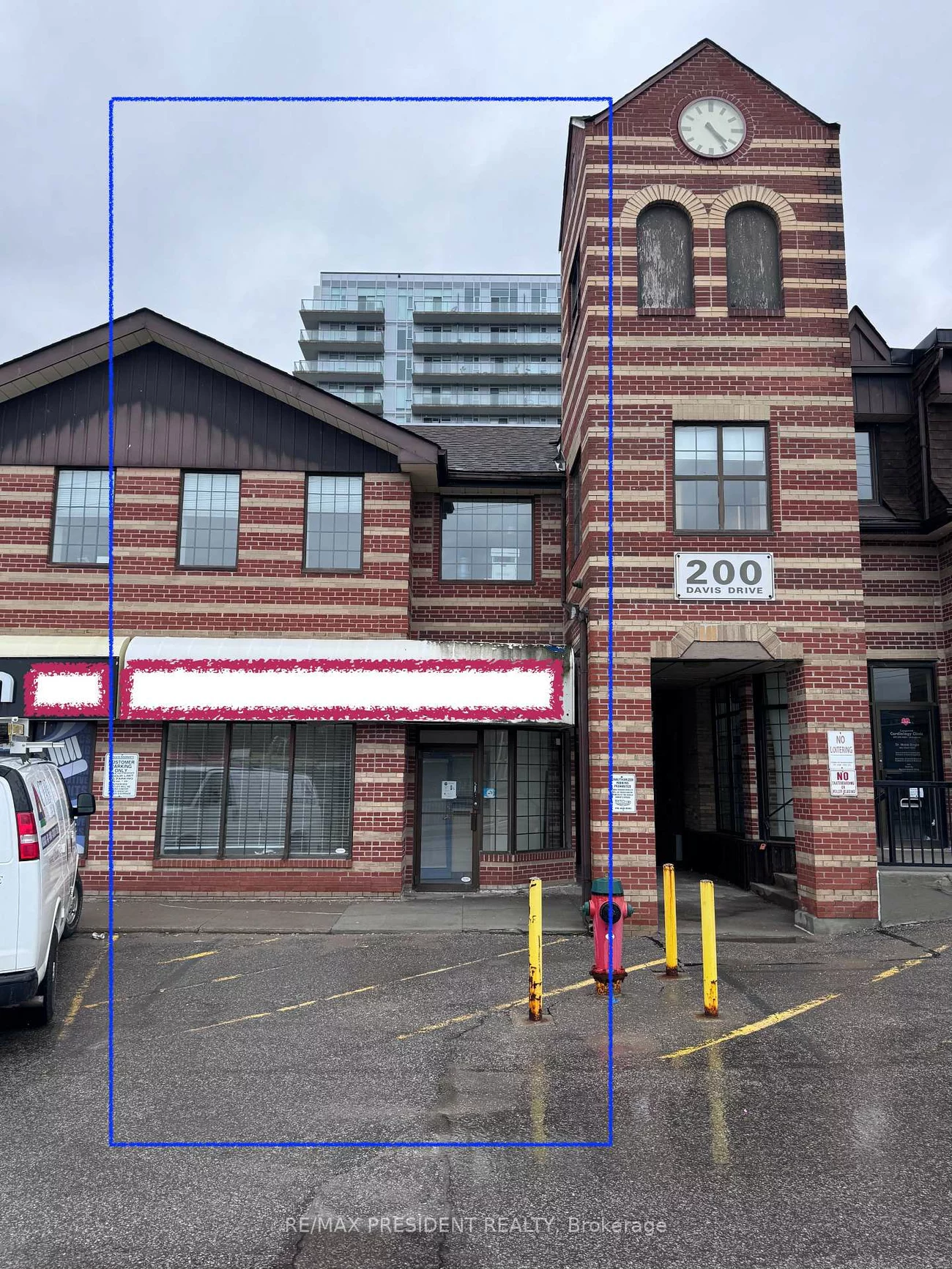 200, Davis, Central Newmarket, Newmarket