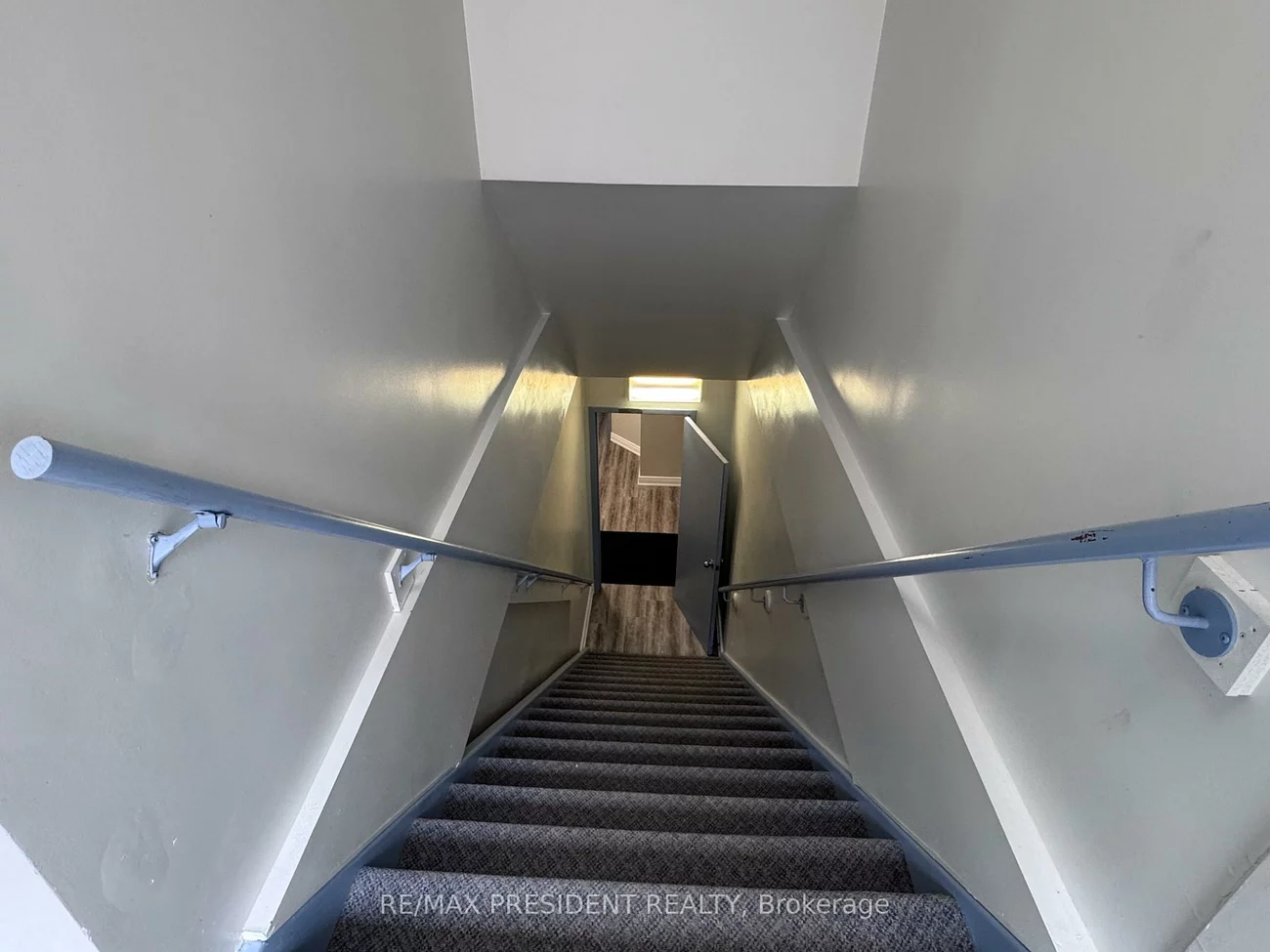 200, Davis, Central Newmarket, Newmarket