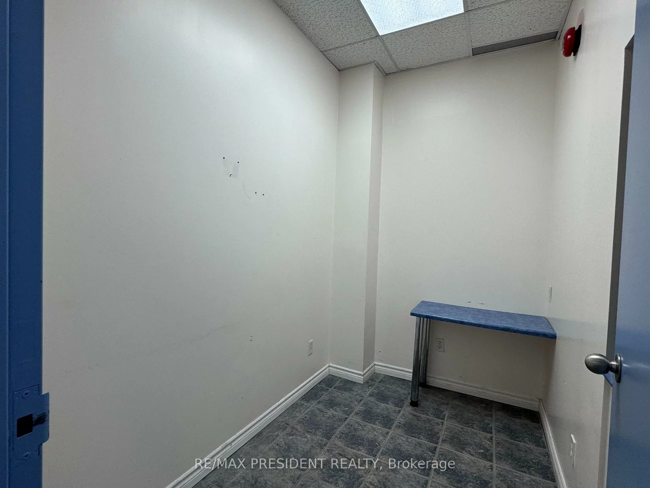 200, Davis, Central Newmarket, Newmarket