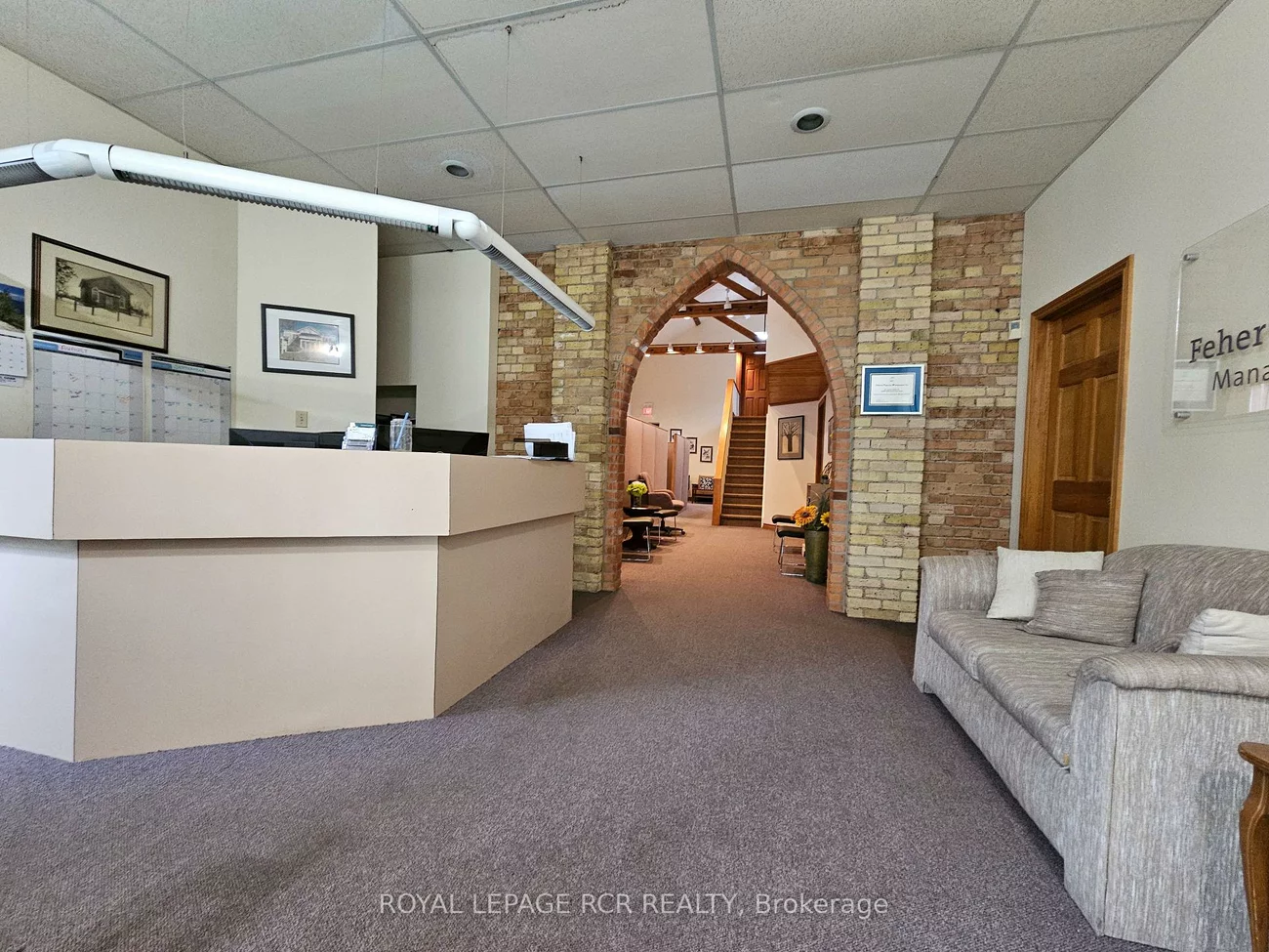 411, Queen, Central Newmarket, Newmarket