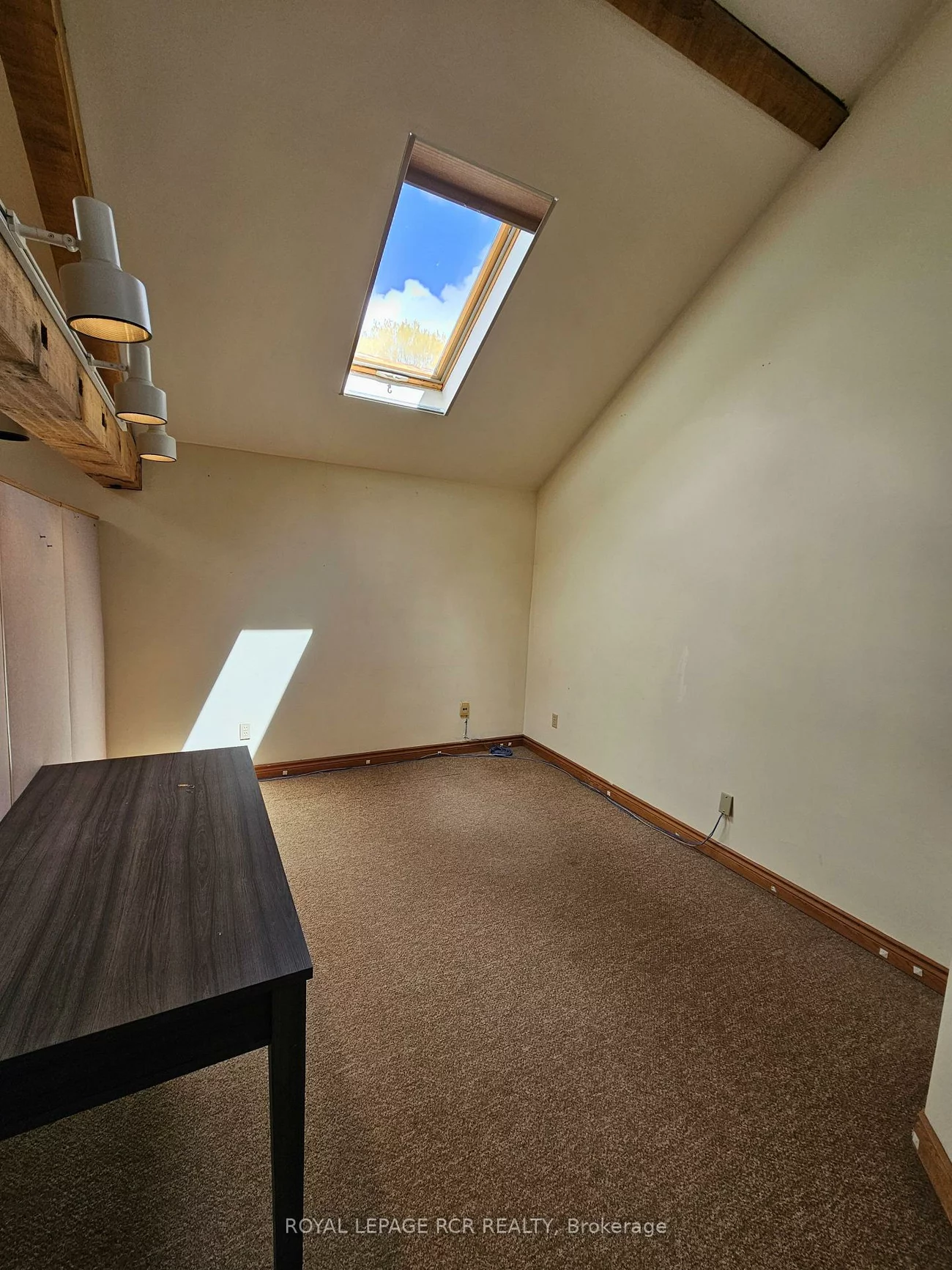 411, Queen, Central Newmarket, Newmarket