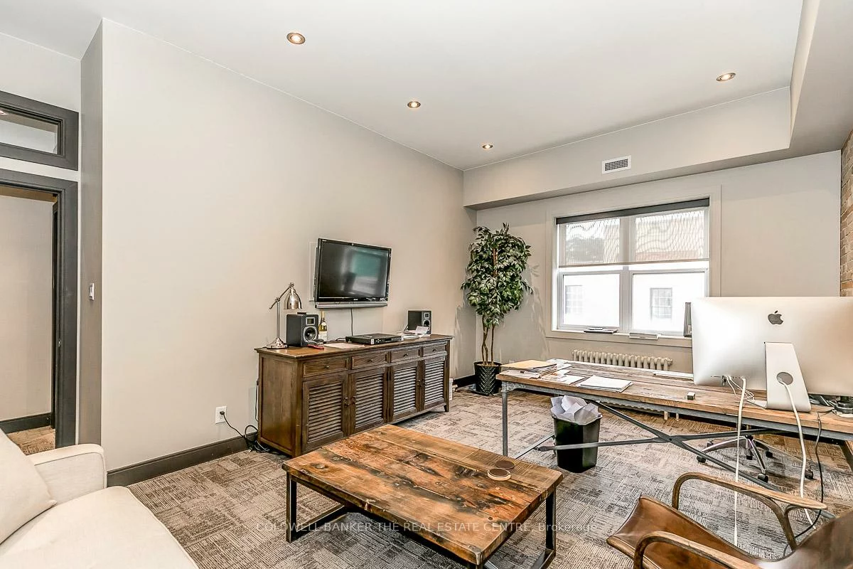 189, Main, Central Newmarket, Newmarket