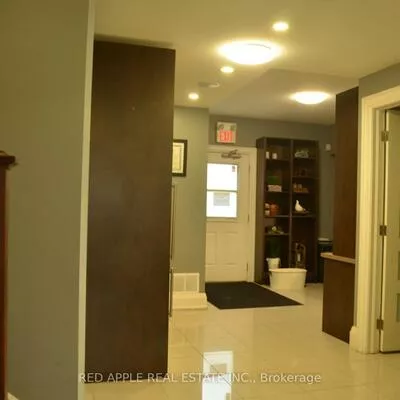 71, Main, Central Newmarket, Newmarket