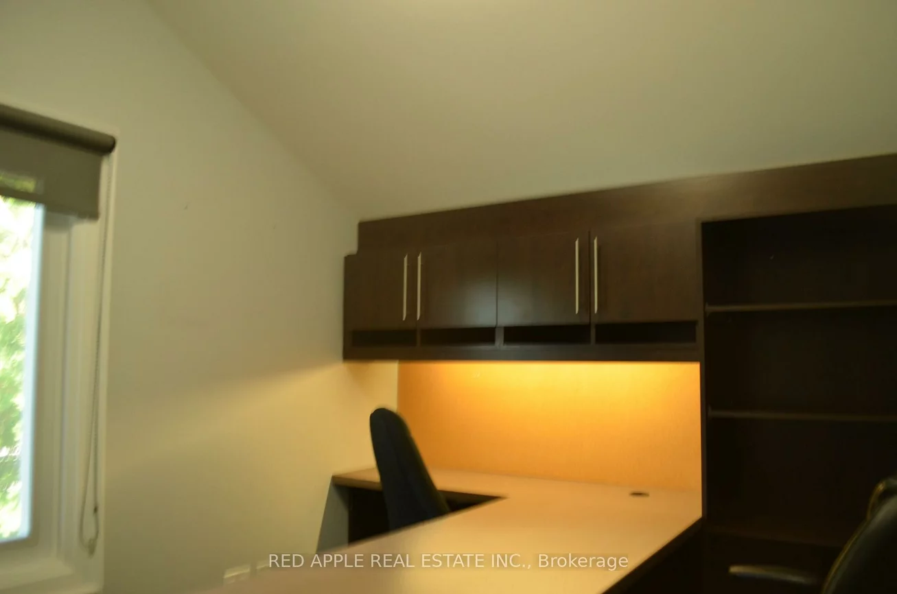 71, Main, Central Newmarket, Newmarket