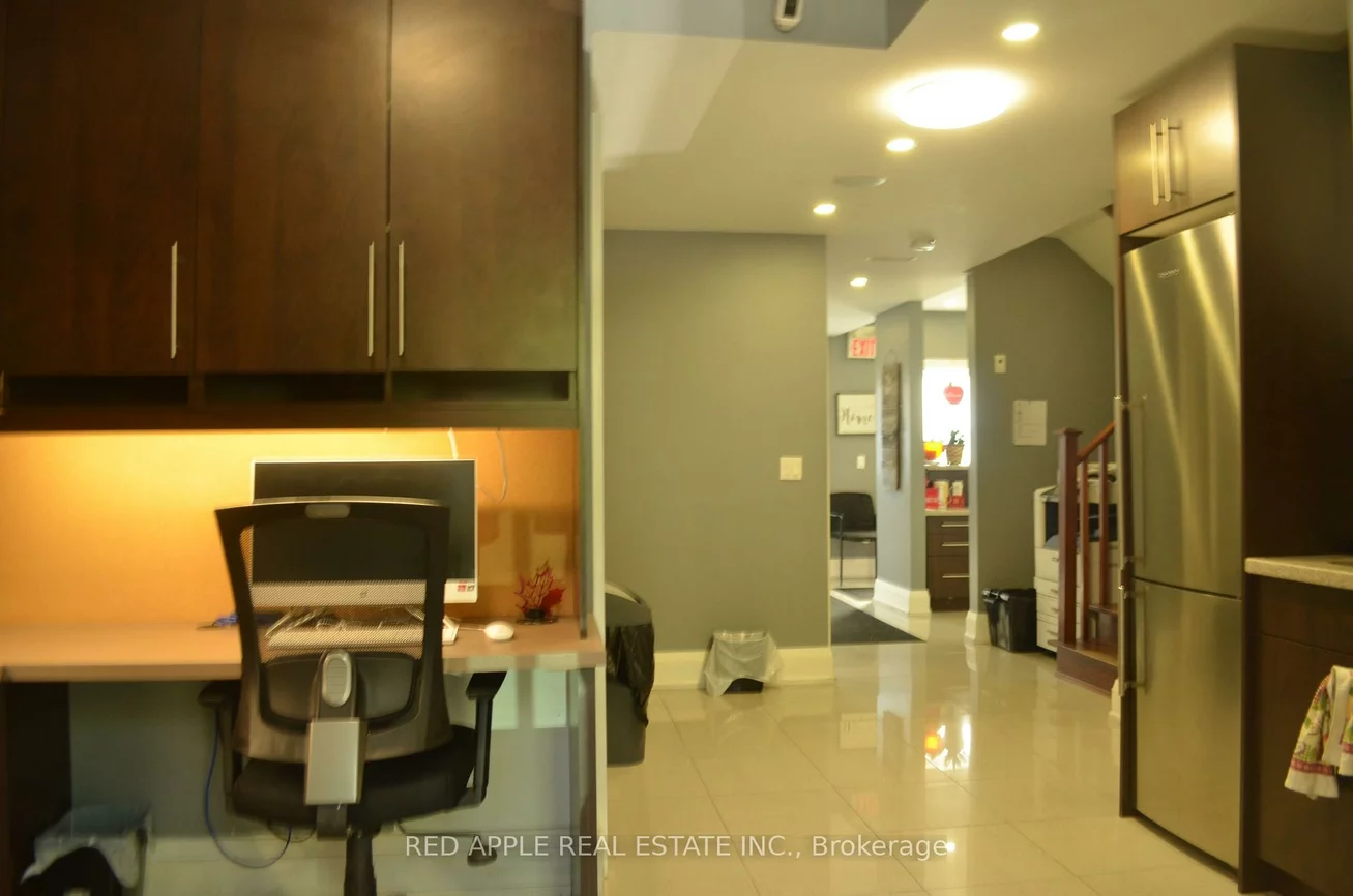 71, Main, Central Newmarket, Newmarket
