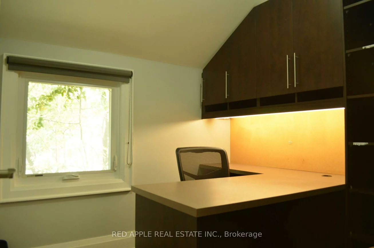 71, Main, Central Newmarket, Newmarket