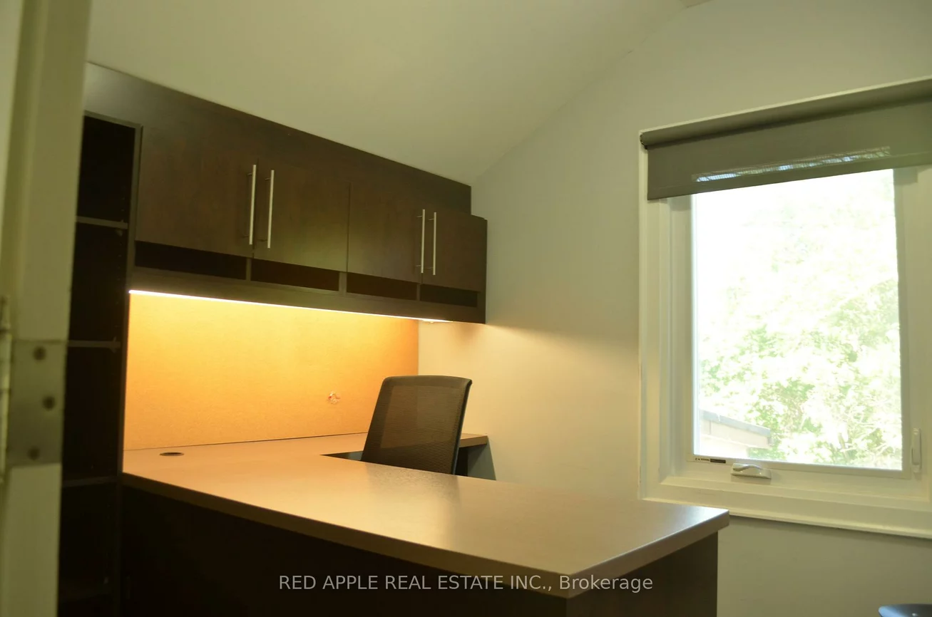 71, Main, Central Newmarket, Newmarket