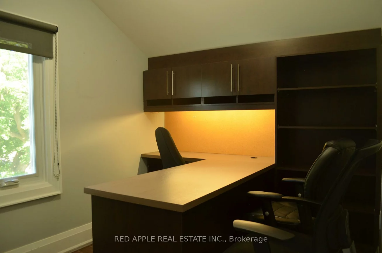 71, Main, Central Newmarket, Newmarket