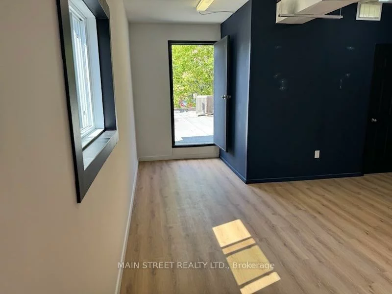 184, MAIN, Central Newmarket, Newmarket