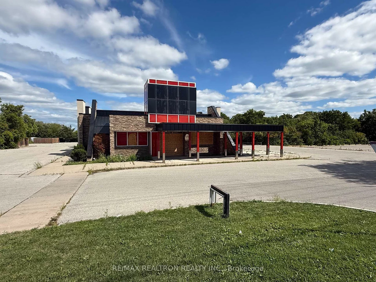 17215, Yonge, Newmarket Industrial Park, Newmarket
