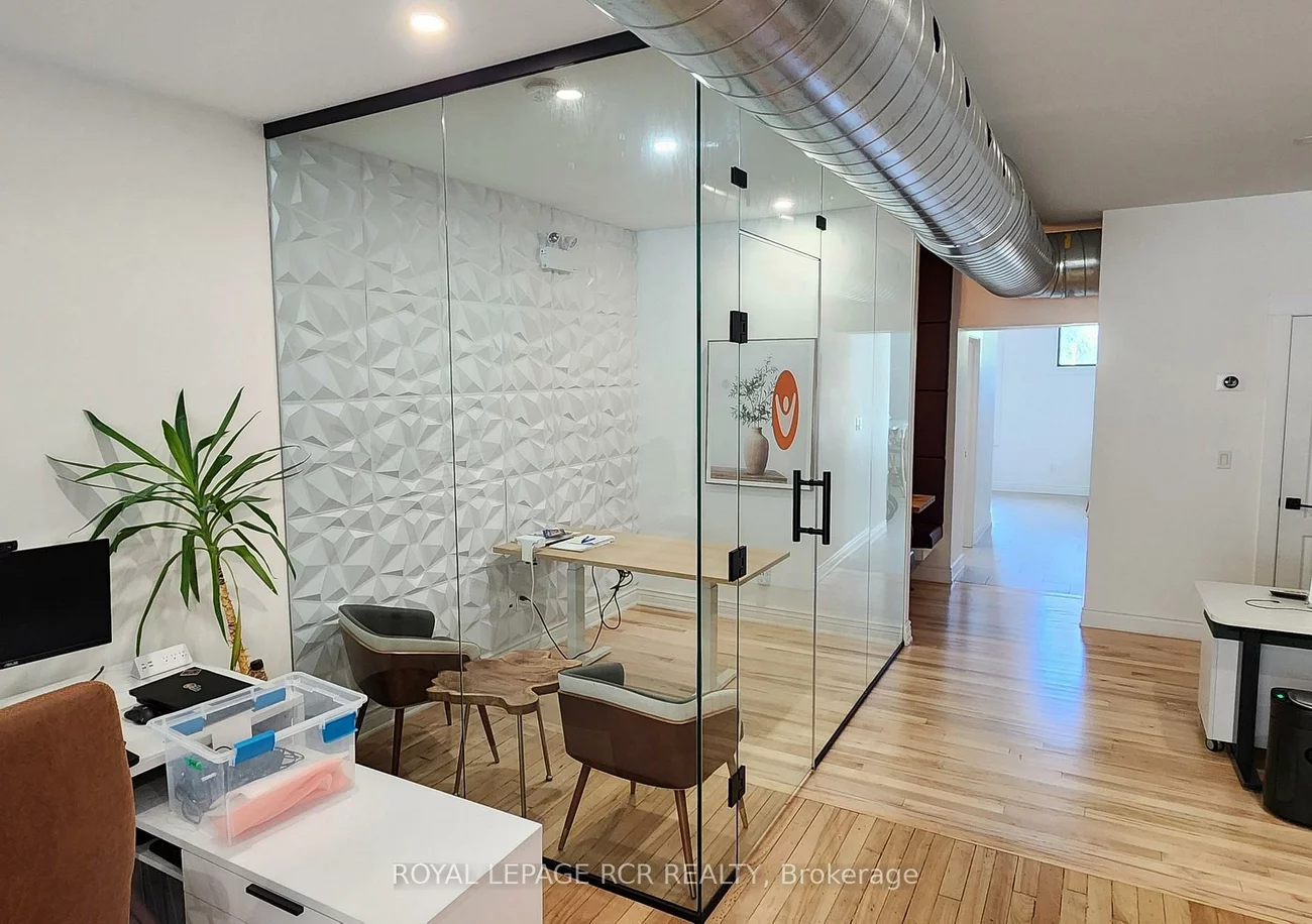 253, Main, Central Newmarket, Newmarket