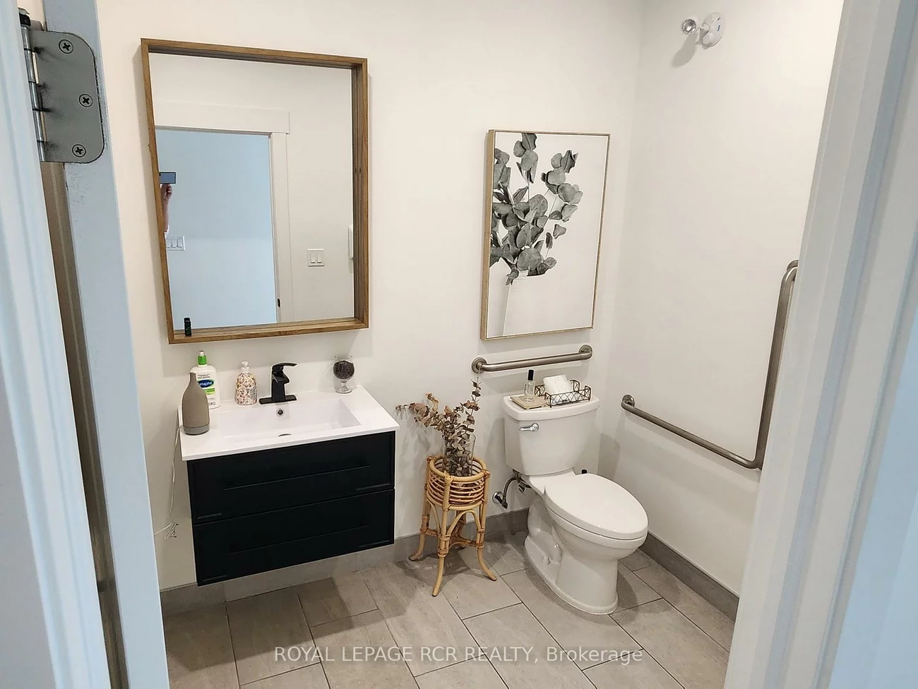 253, Main, Central Newmarket, Newmarket