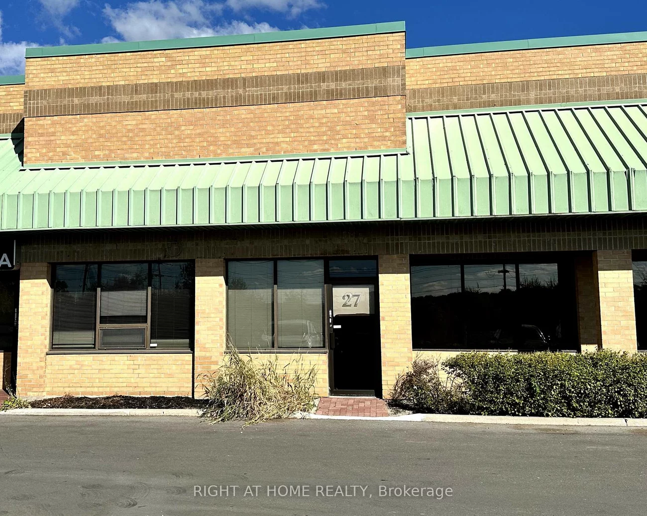 17075, Leslie, Newmarket Industrial Park, Newmarket