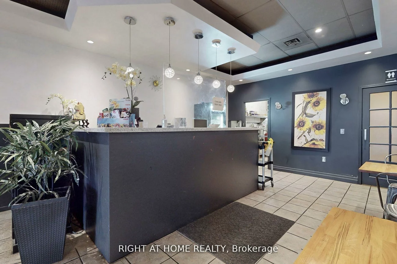 16925, Yonge, Central Newmarket, Newmarket