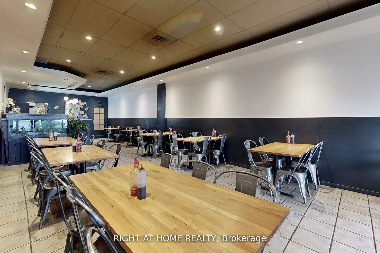 16925, Yonge, Central Newmarket, Newmarket