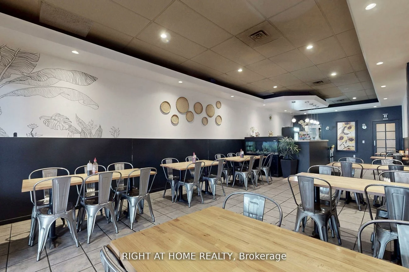 16925, Yonge, Central Newmarket, Newmarket