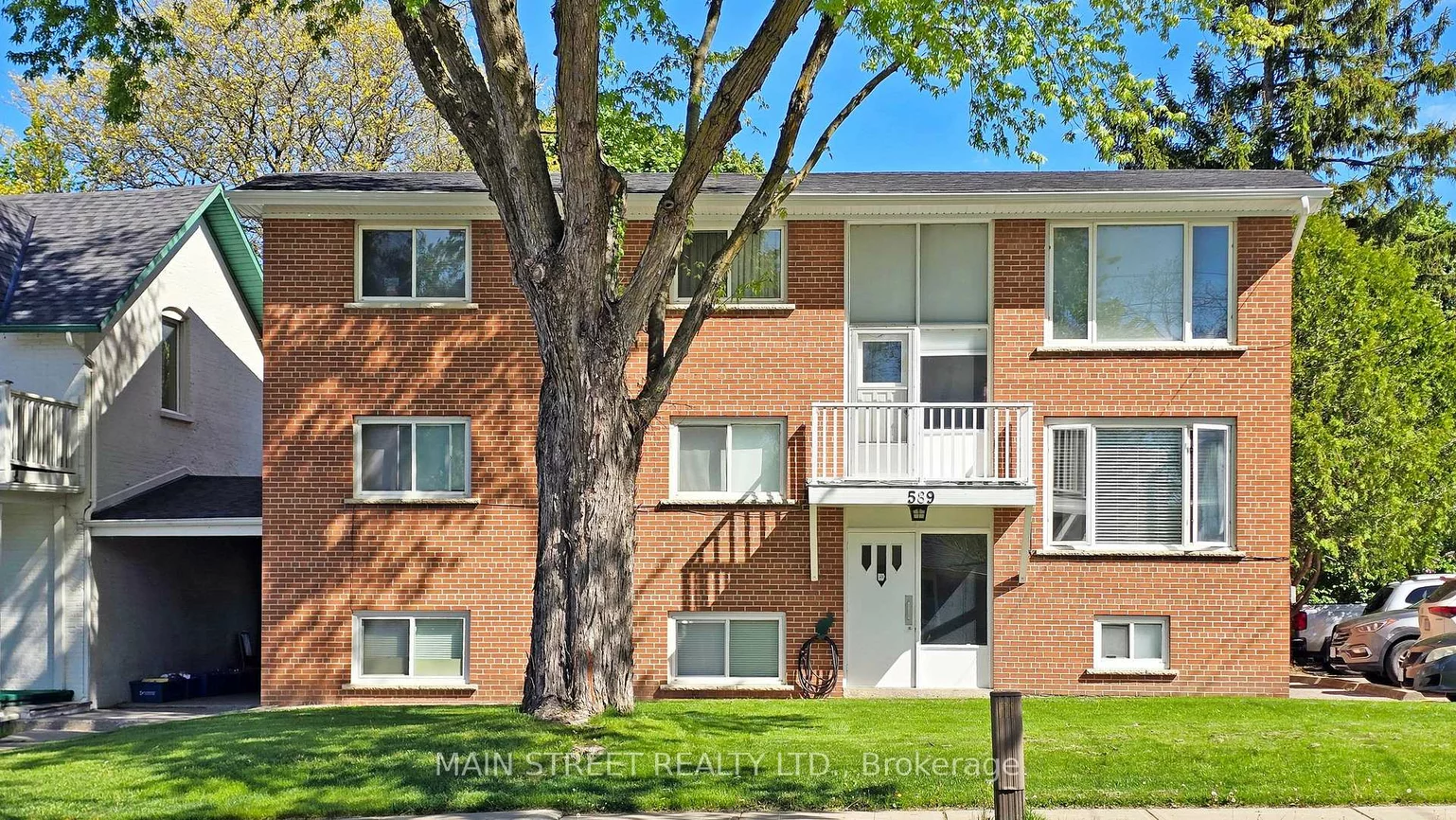 589, Queen, Gorham-College Manor, Newmarket