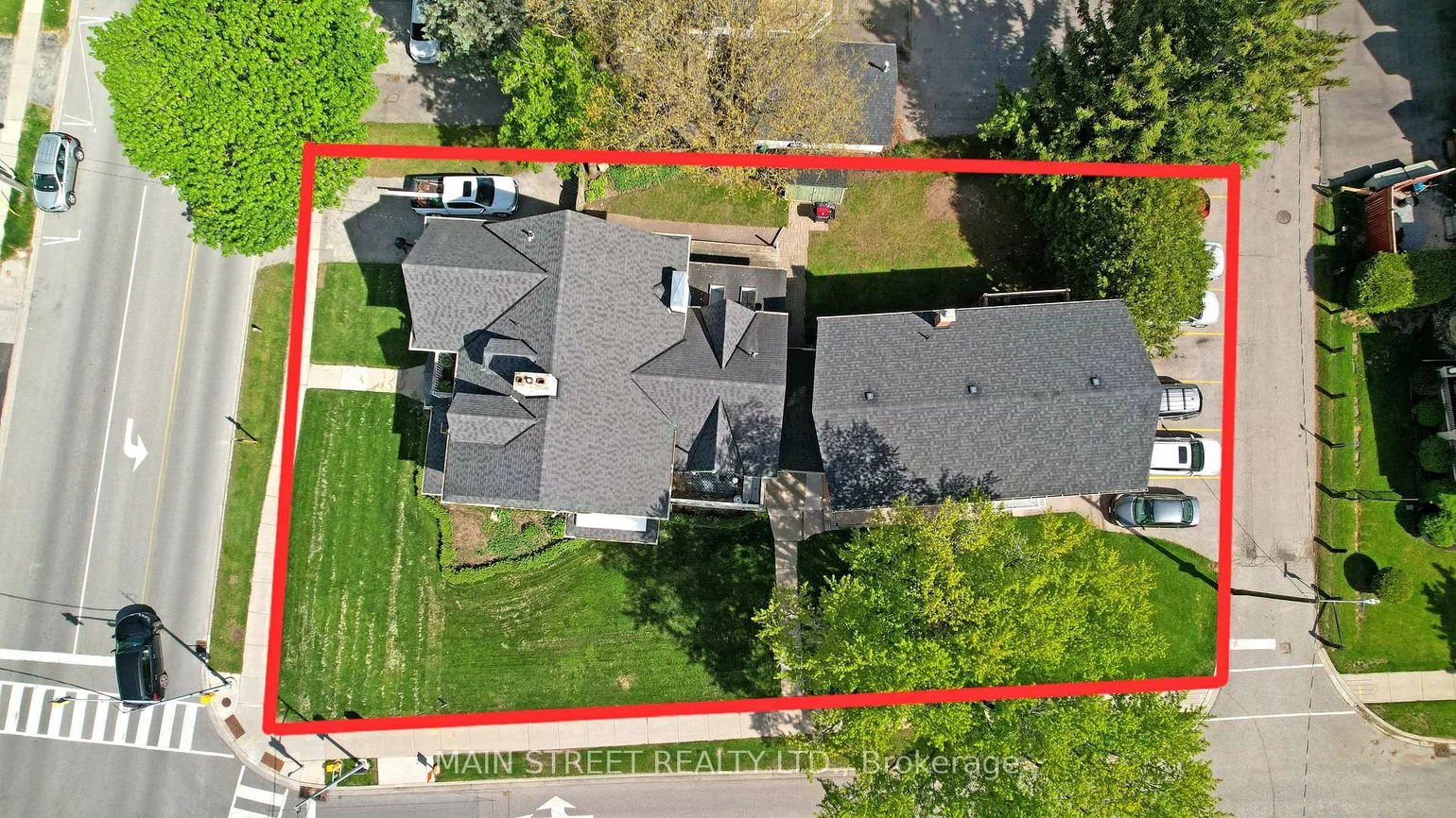 589, Queen, Gorham-College Manor, Newmarket