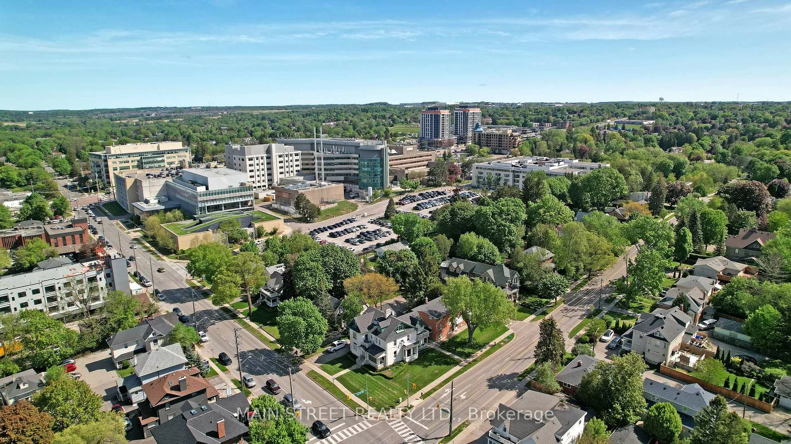589, Queen, Gorham-College Manor, Newmarket
