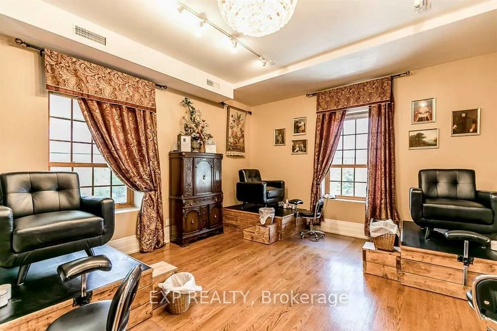 83, Dawson Manor, Woodland Hill, Newmarket
