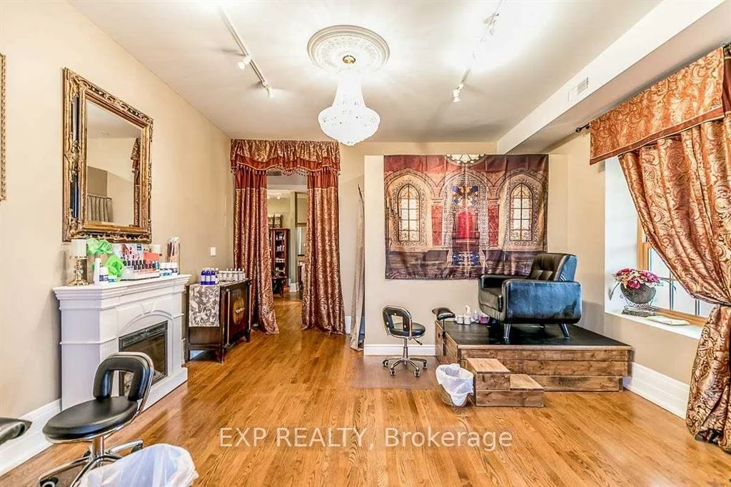 83, Dawson Manor, Woodland Hill, Newmarket