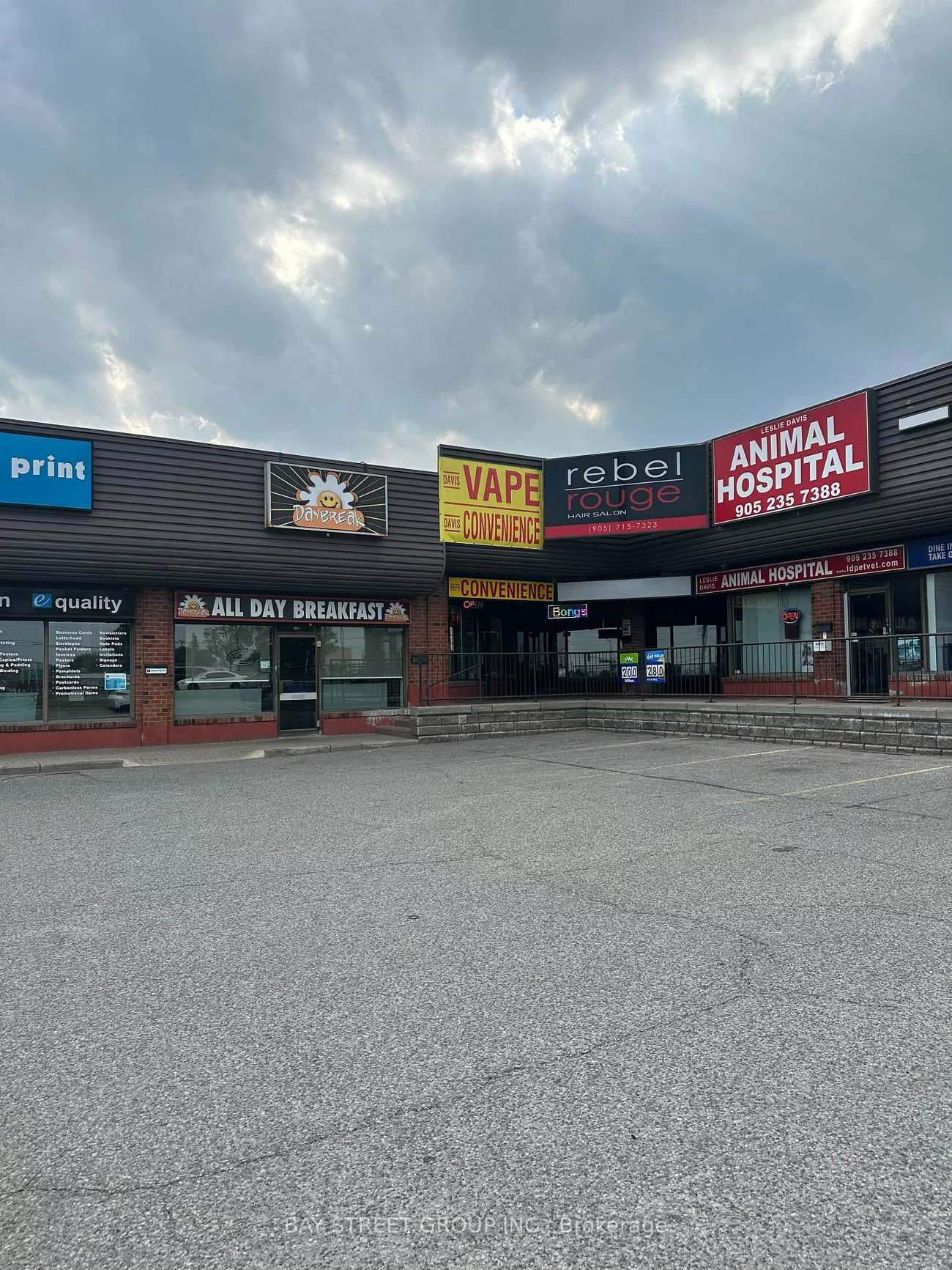 1065, Davis, Gorham-College Manor, Newmarket