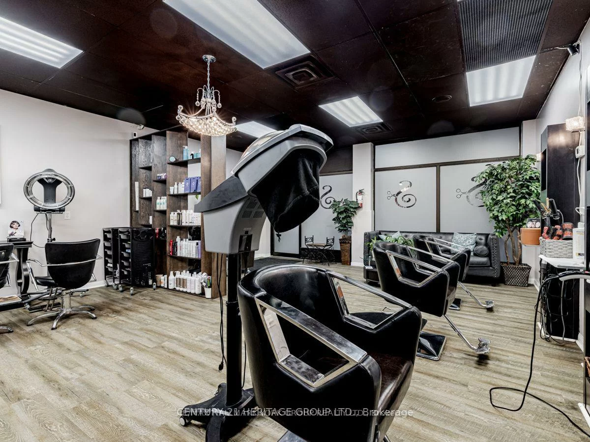 340, Eagle, Glenway Estates, Newmarket