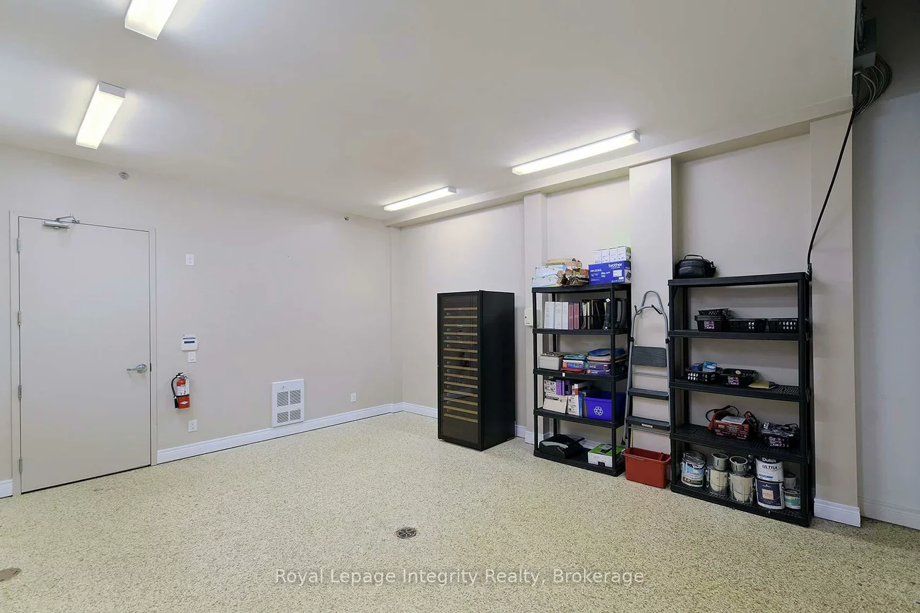 16945, Leslie, Newmarket Industrial Park, Newmarket