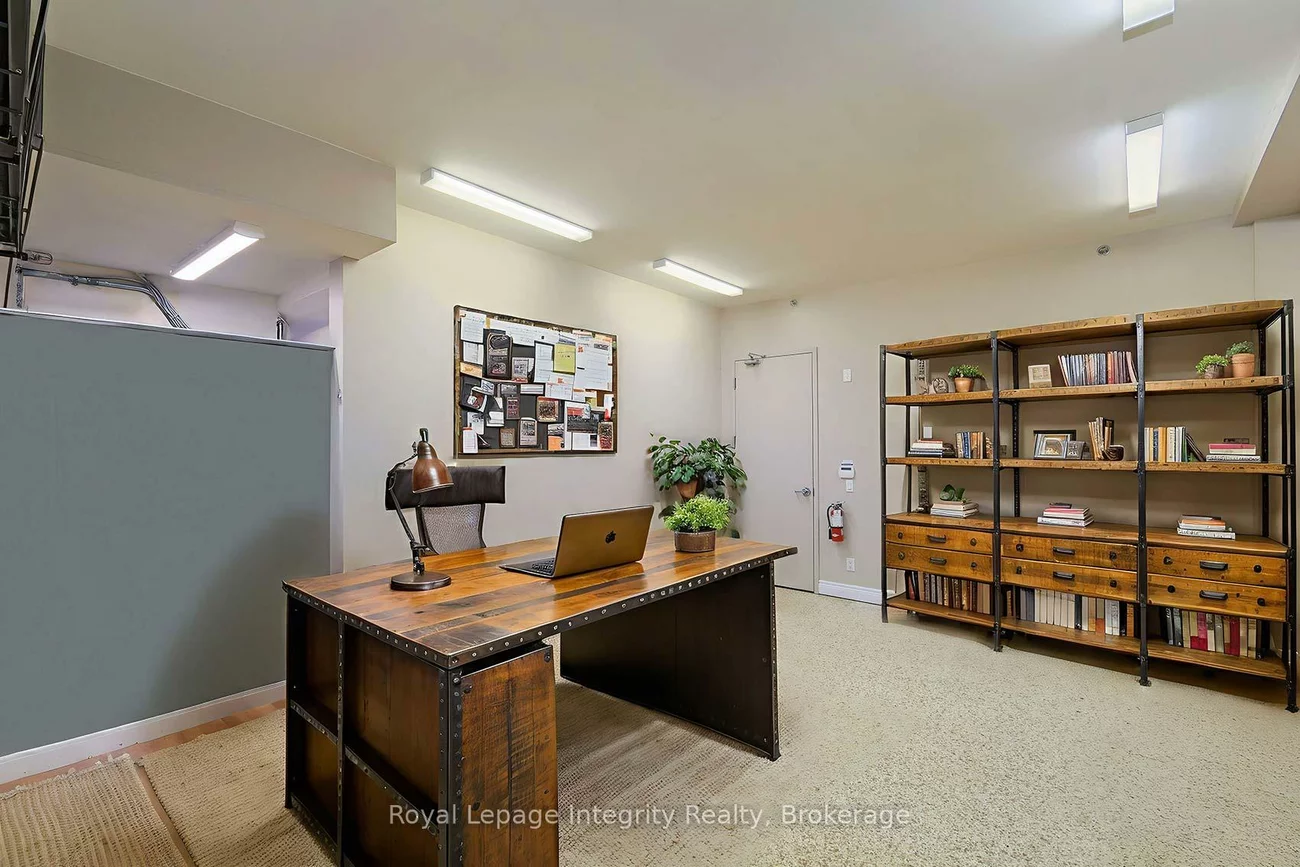 16945, Leslie, Newmarket Industrial Park, Newmarket