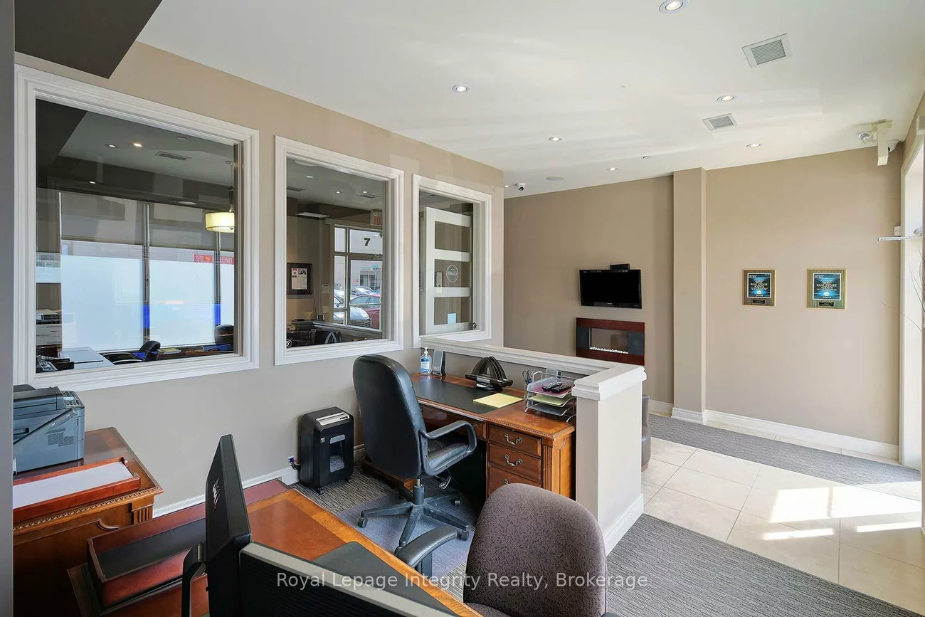 16945, Leslie, Newmarket Industrial Park, Newmarket