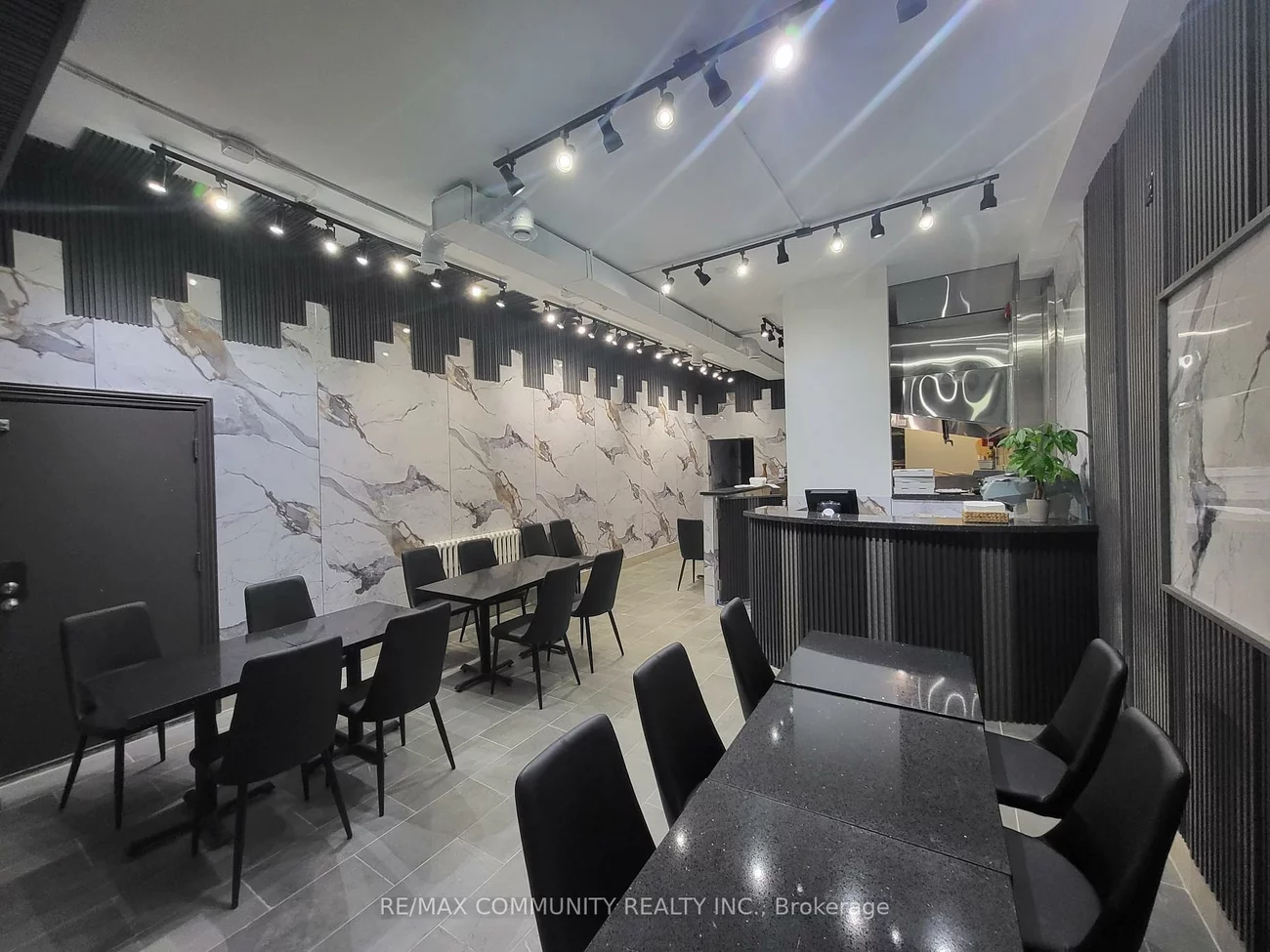245, Main, Central Newmarket, Newmarket