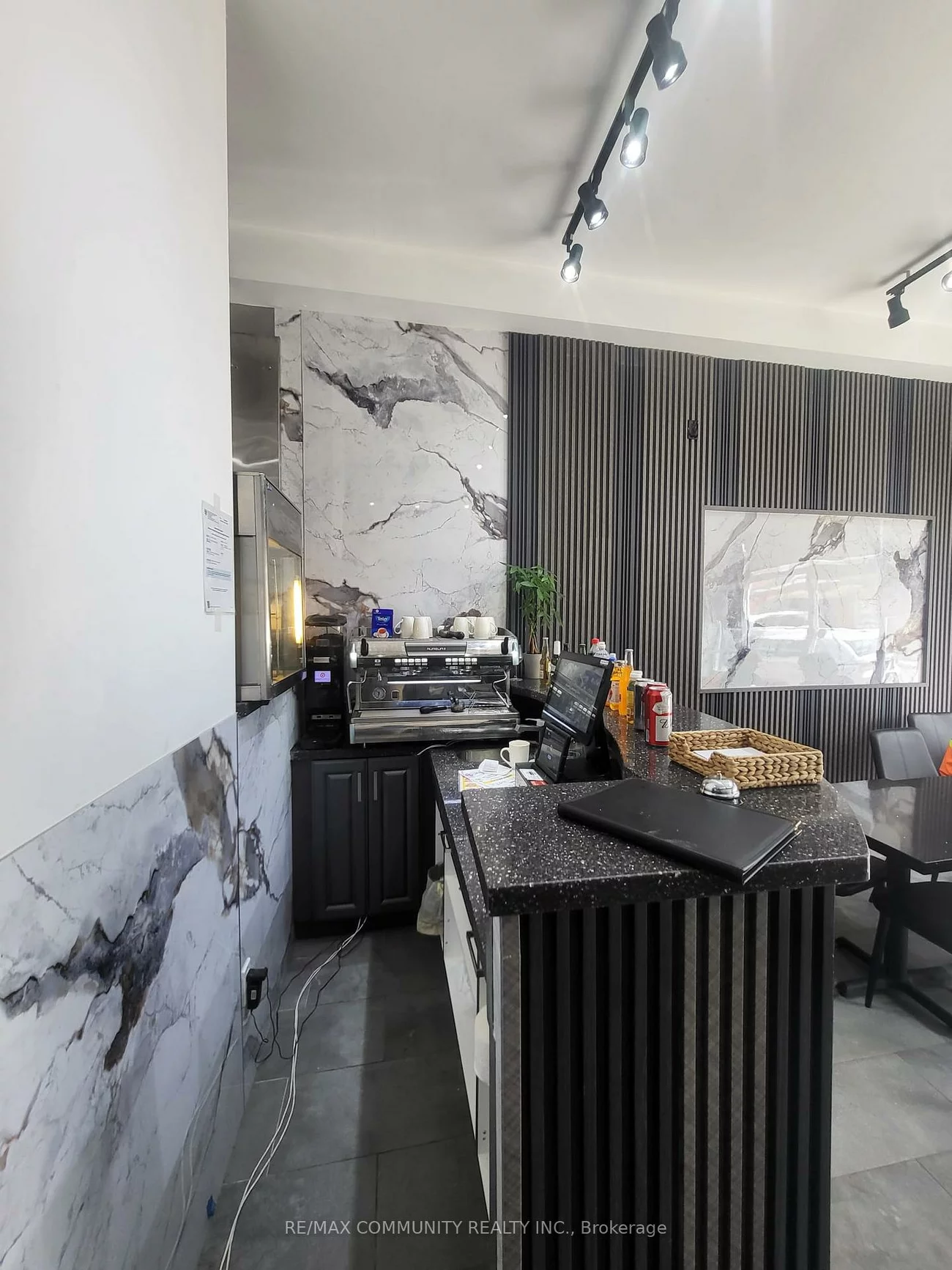 245, Main, Central Newmarket, Newmarket