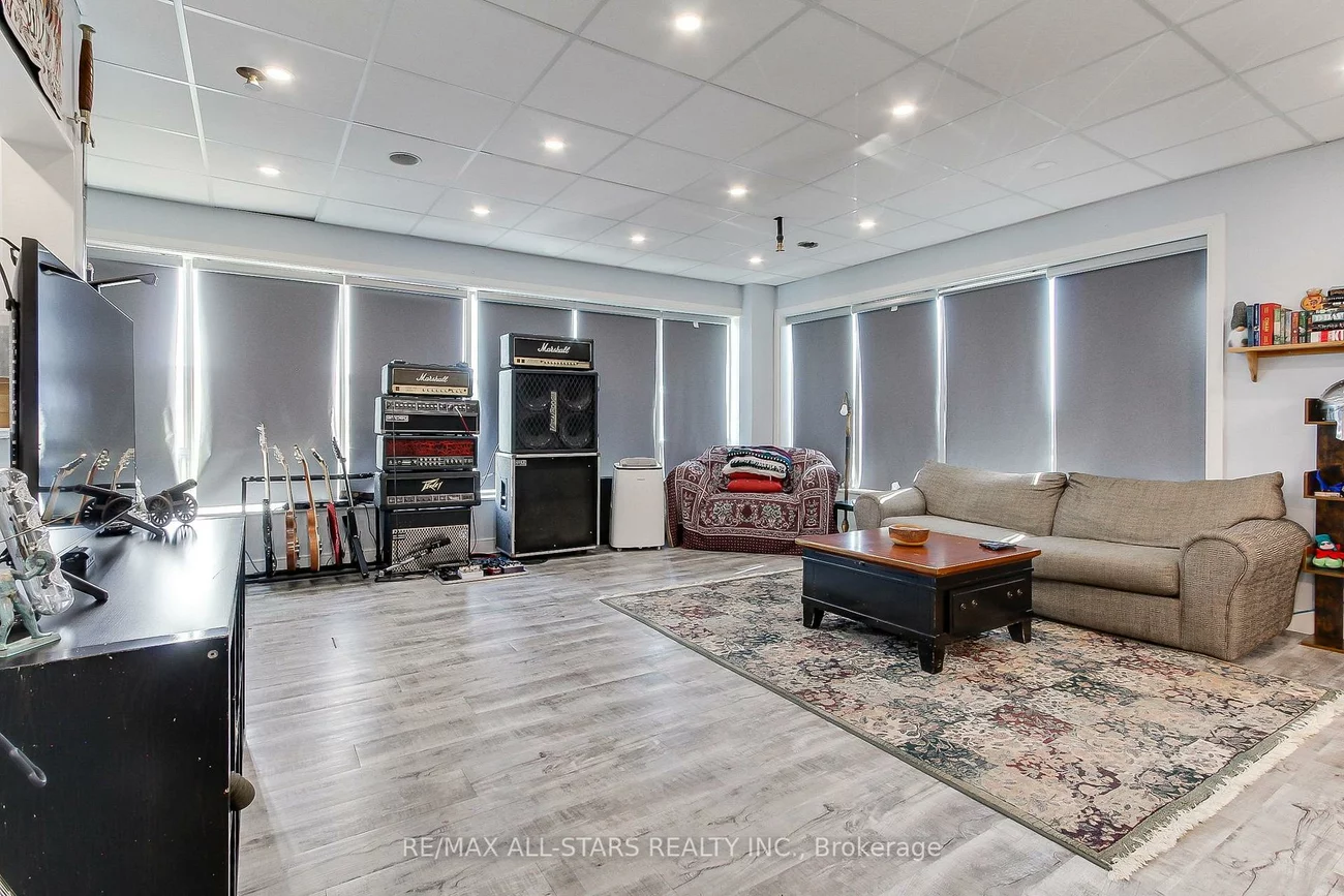 320, Harry Walker, Newmarket Industrial Park, Newmarket