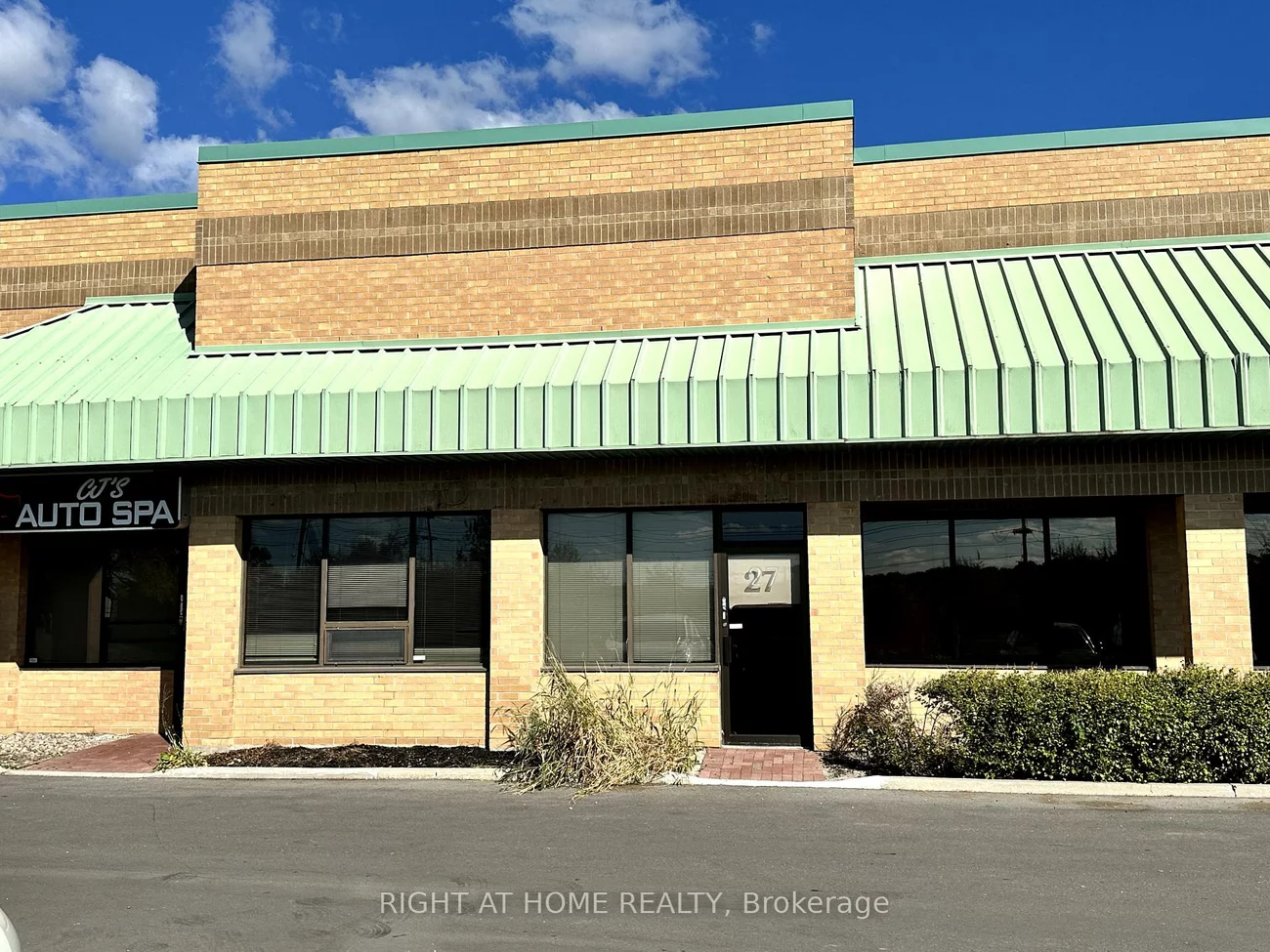 17075, Leslie, Newmarket Industrial Park, Newmarket