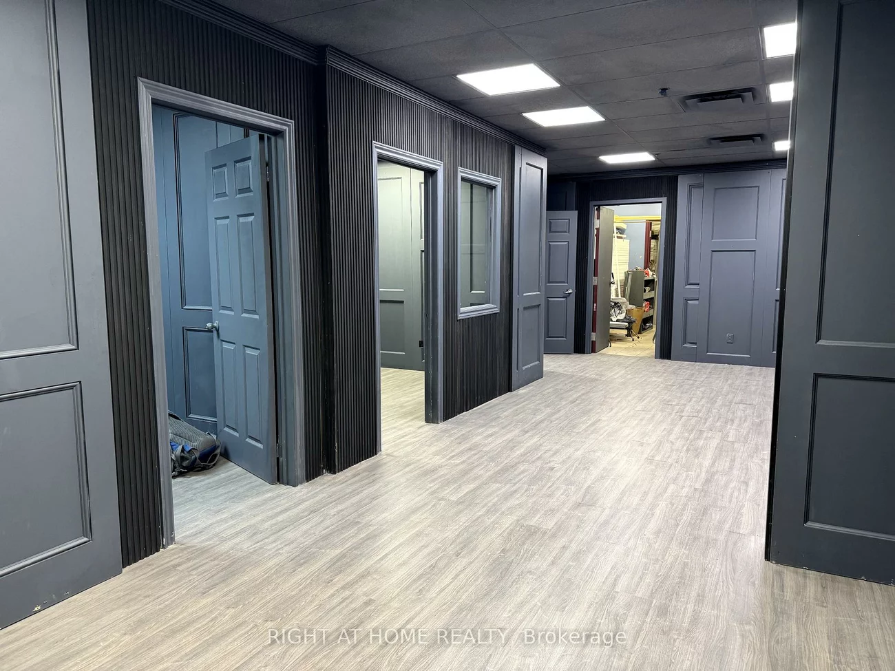 17075, Leslie, Newmarket Industrial Park, Newmarket