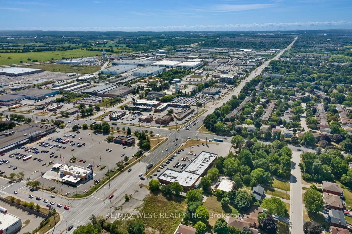 1065, Davis, Huron Heights-Leslie Valley, Newmarket