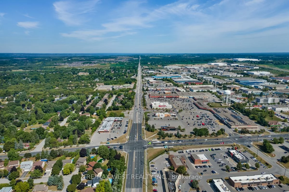 1065, Davis, Huron Heights-Leslie Valley, Newmarket