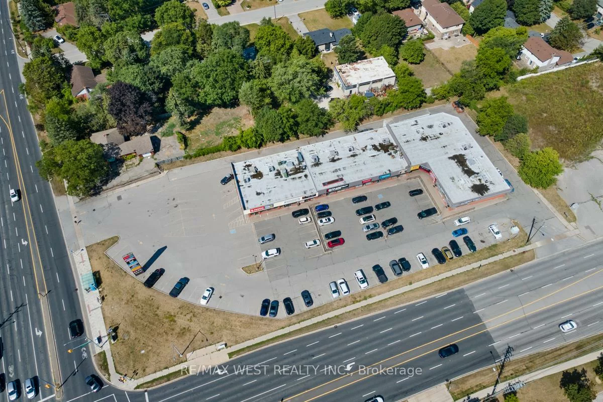 1065, Davis, Huron Heights-Leslie Valley, Newmarket