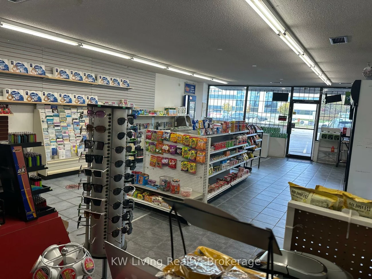 540, Davis, Central Newmarket, Newmarket