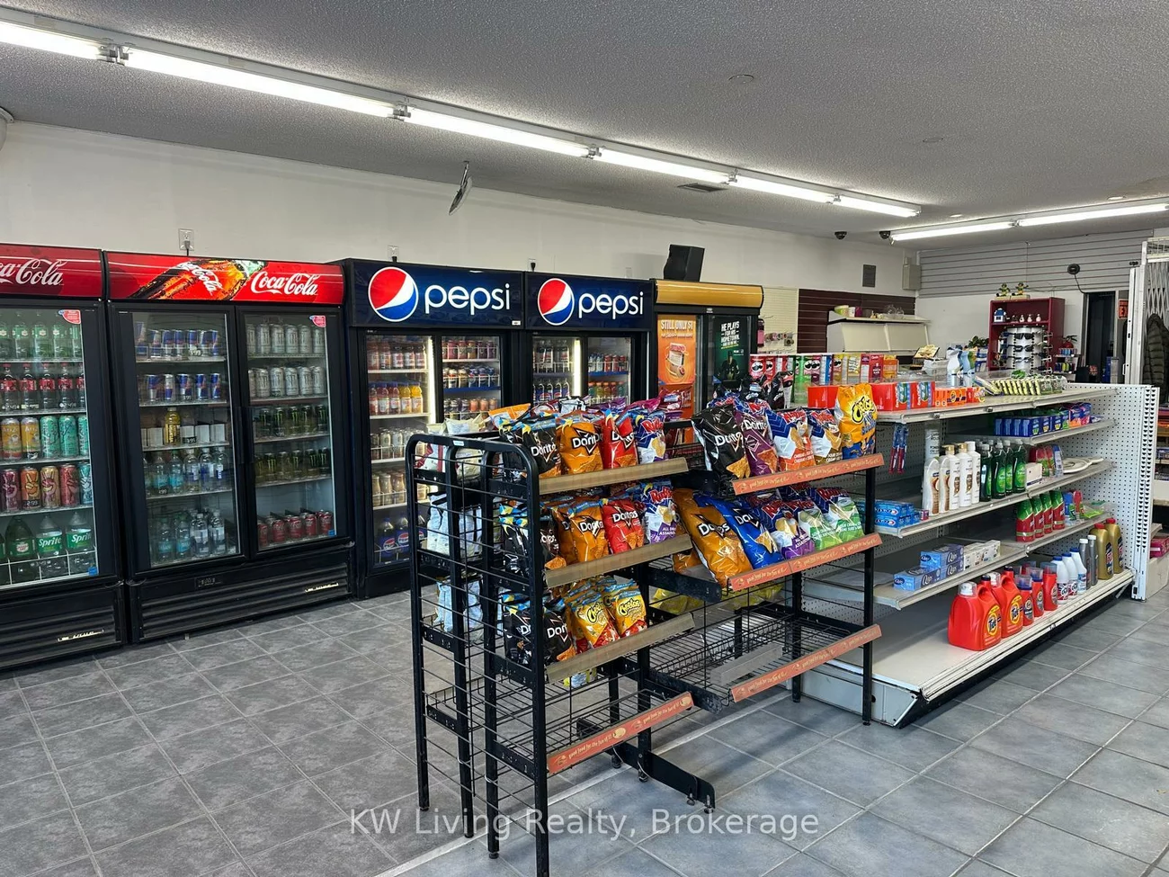 540, Davis, Central Newmarket, Newmarket