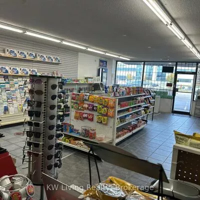 540, Davis, Central Newmarket, Newmarket