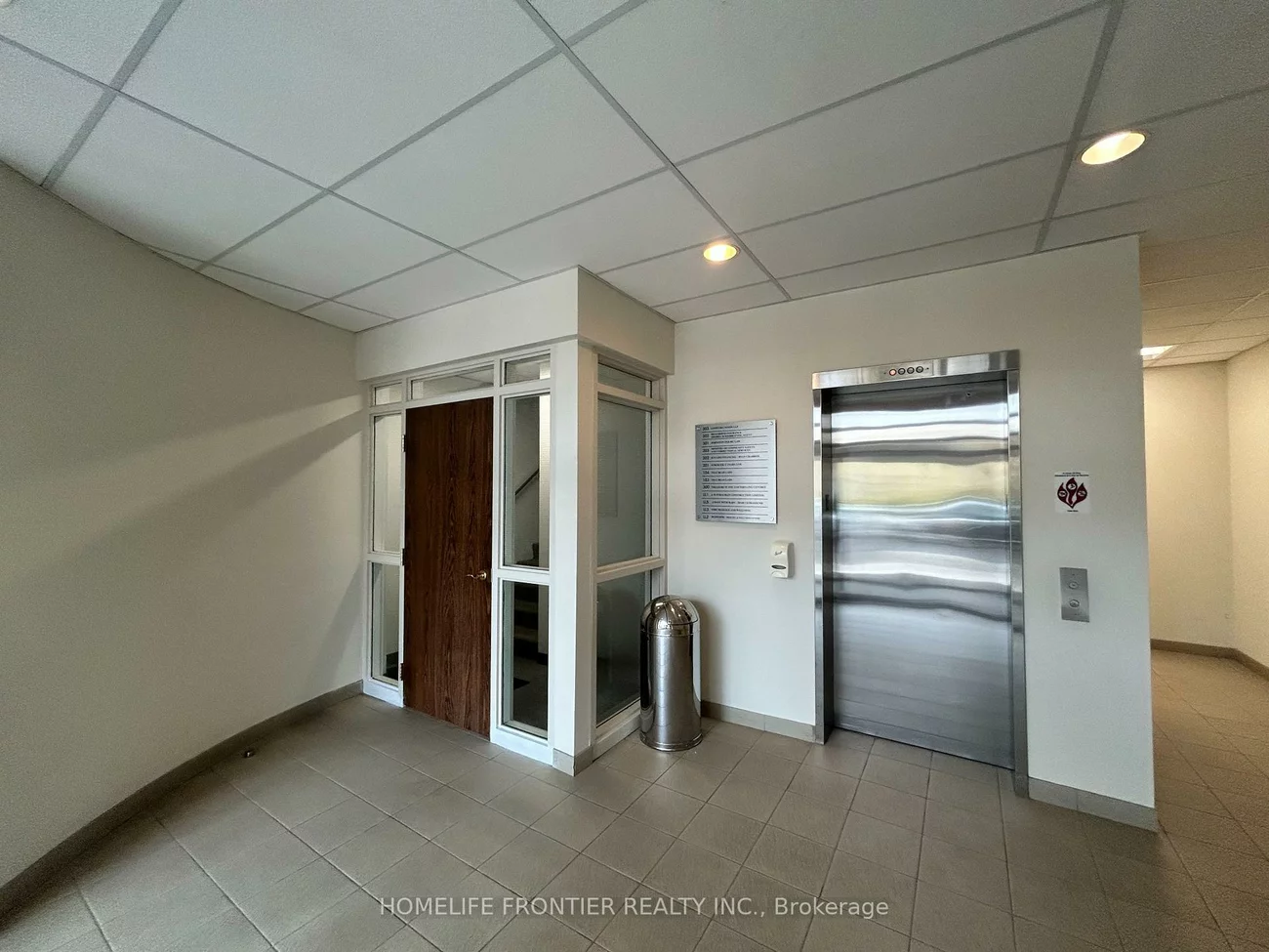 390, Davis, Central Newmarket, Newmarket