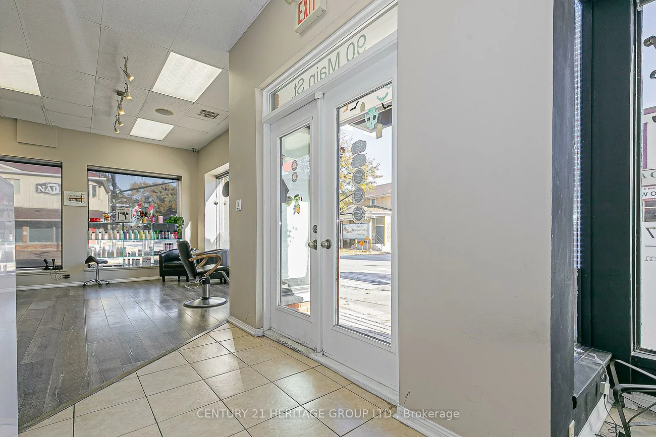 90, Main, Central Newmarket, Newmarket