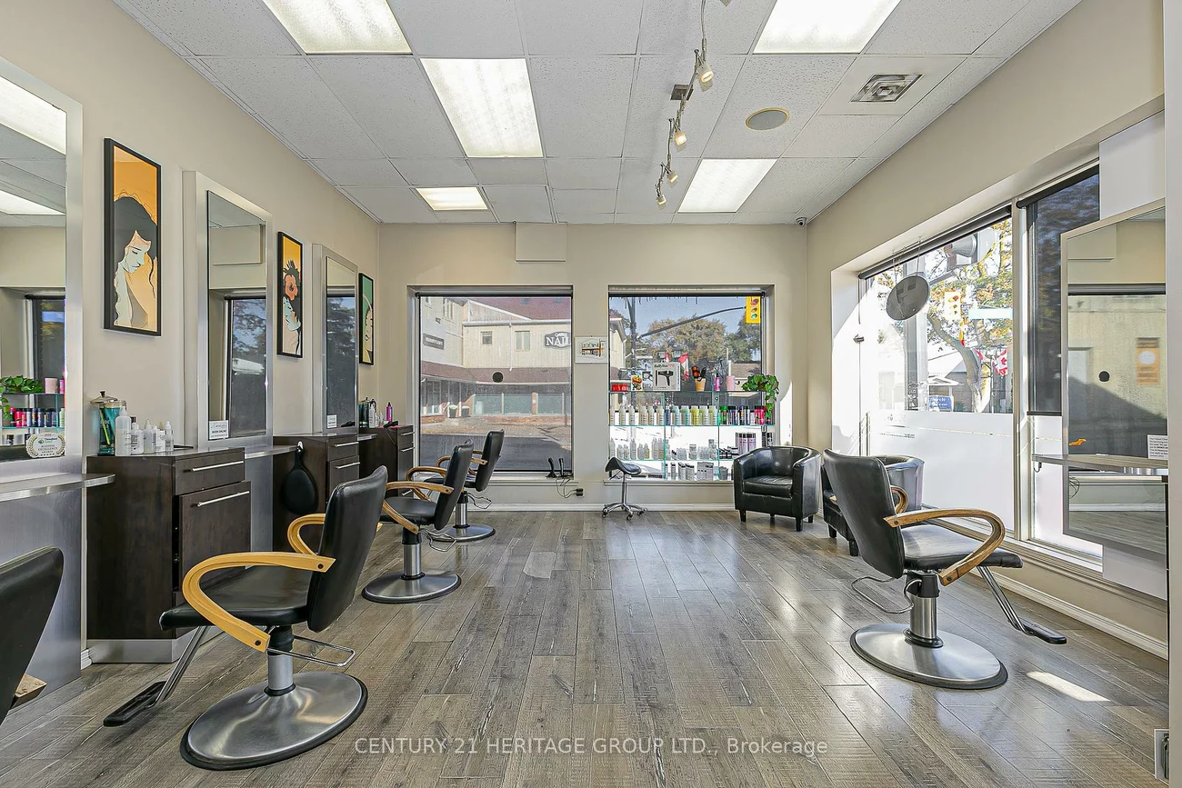 90, Main, Central Newmarket, Newmarket