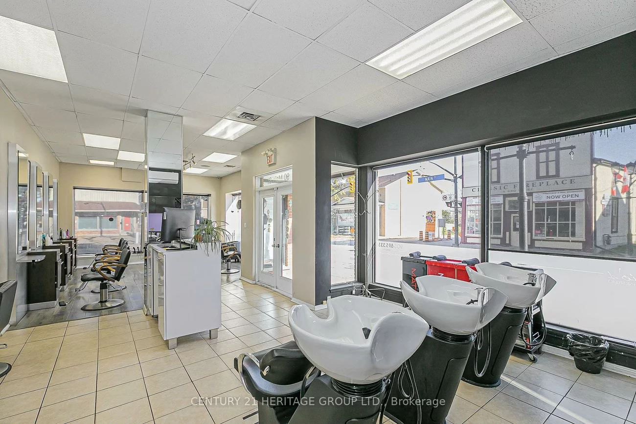 90, Main, Central Newmarket, Newmarket