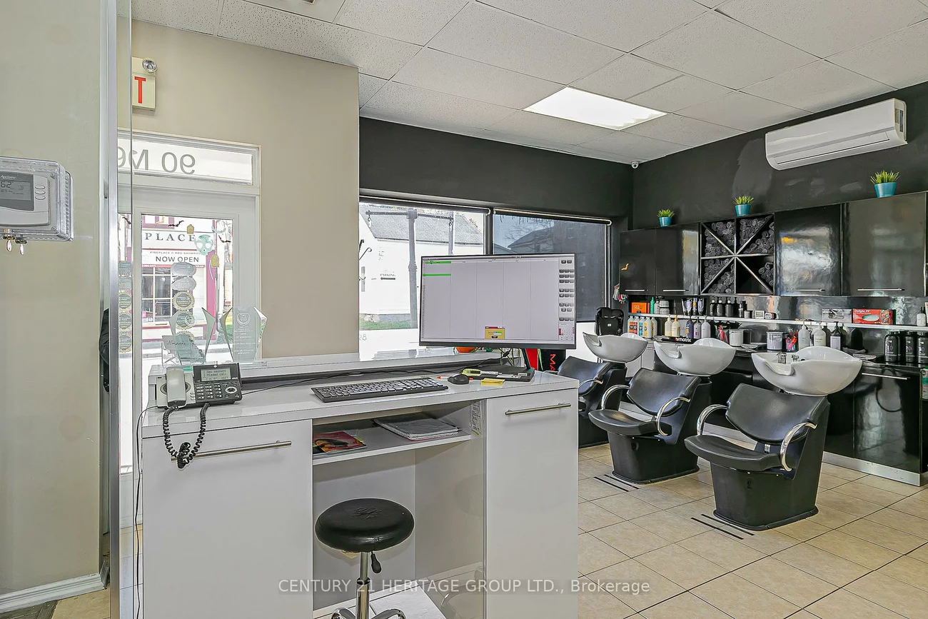 90, Main, Central Newmarket, Newmarket