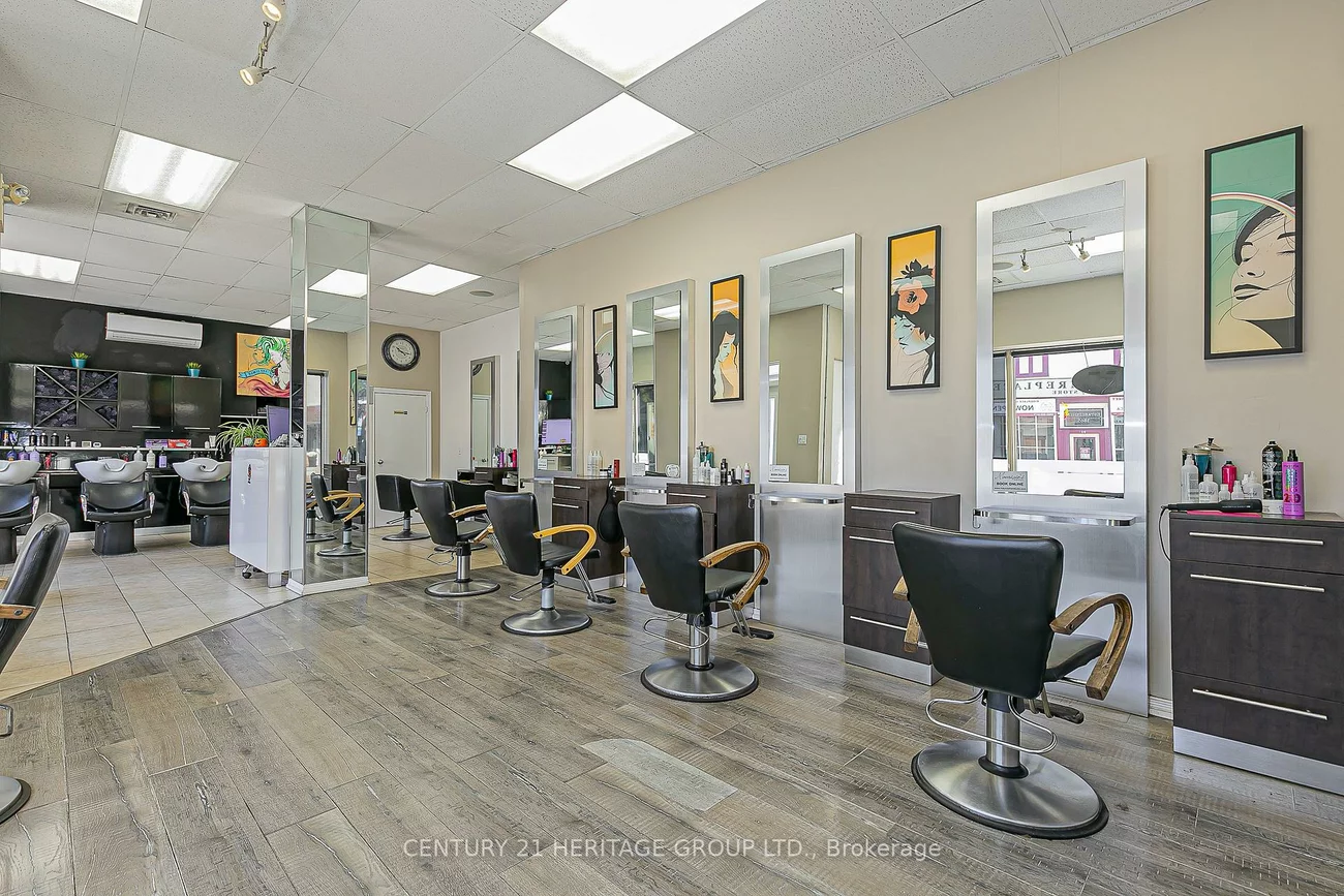 90, Main, Central Newmarket, Newmarket