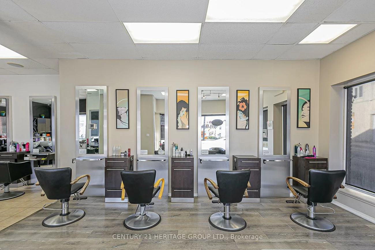 90, Main, Central Newmarket, Newmarket