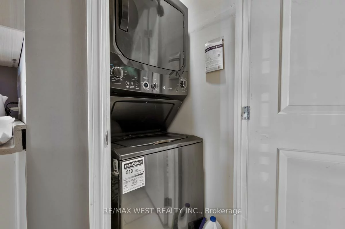 1065, Davis, Huron Heights-Leslie Valley, Newmarket