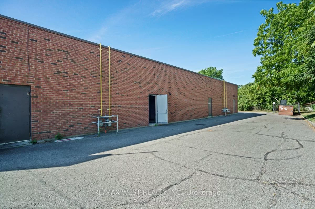 1065, Davis, Huron Heights-Leslie Valley, Newmarket